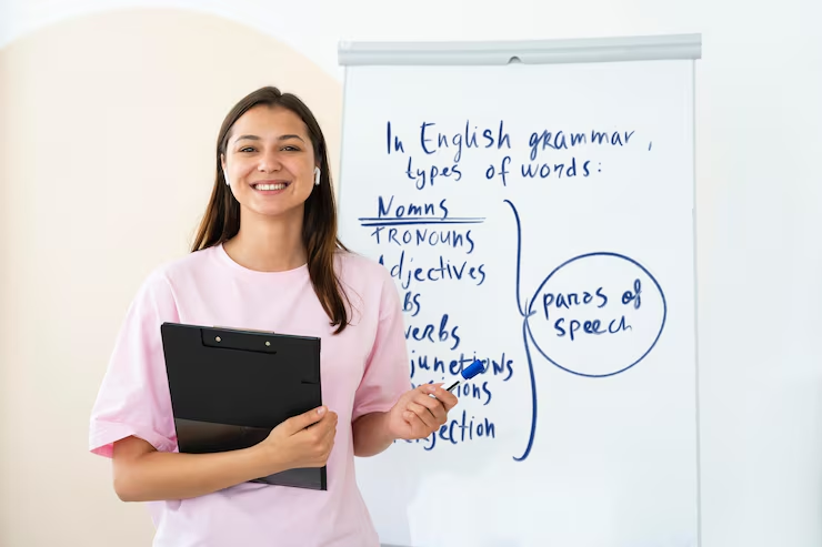 Private English Courses vs Group Classes: Which Works Better?