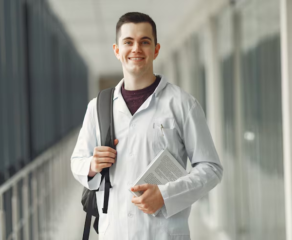 How Can a Med School Consultant Improve Your Application?